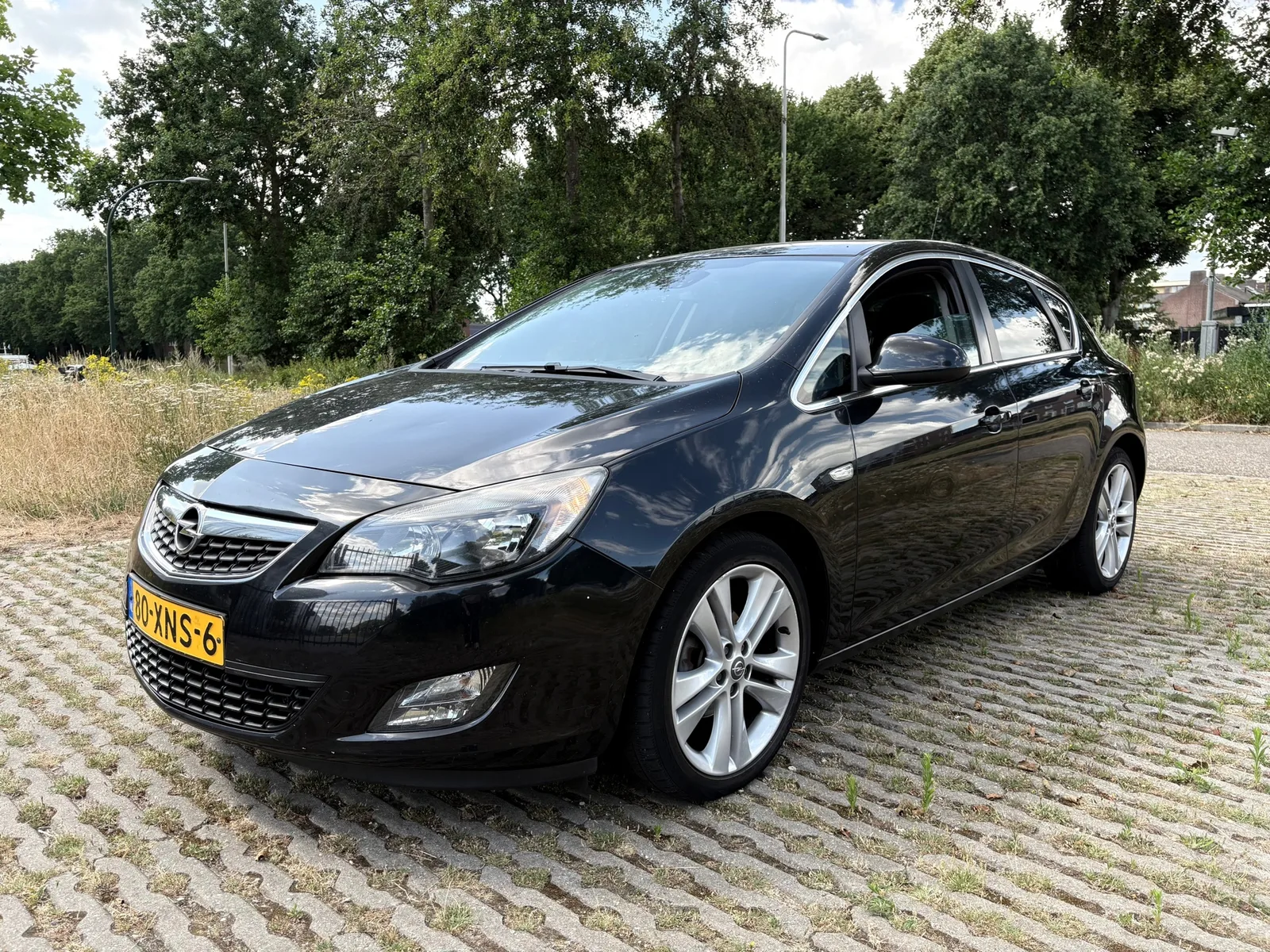 Opel Astra (2012) — foto 1