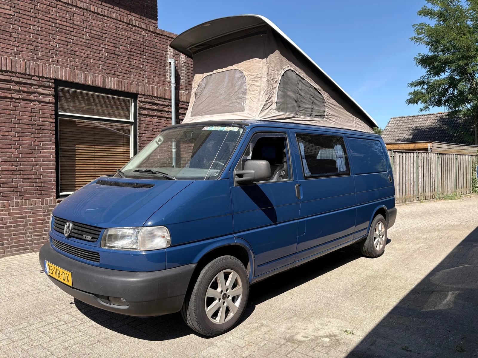Volkswagen T4 BESTEL (2000) — foto 1