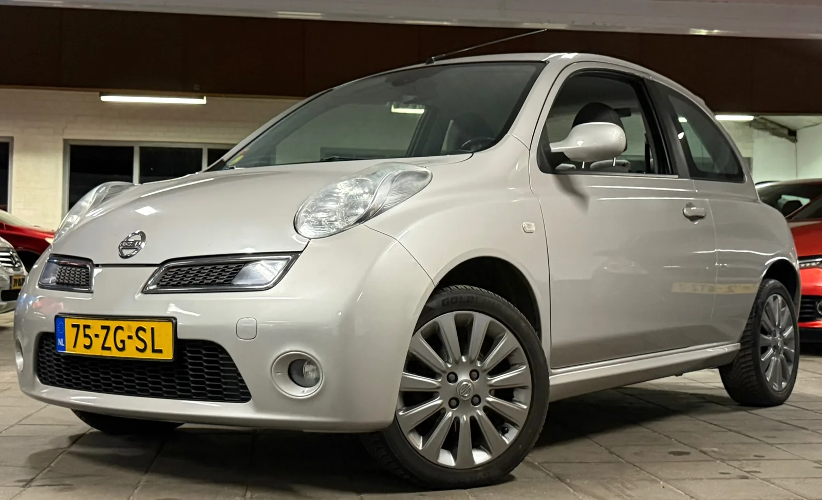 Nissan Micra (2008) — foto 1