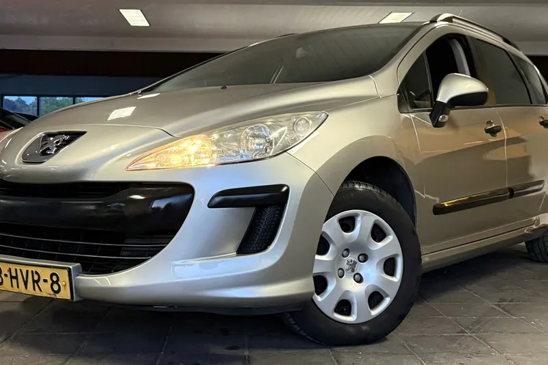Peugeot 308 (2008)