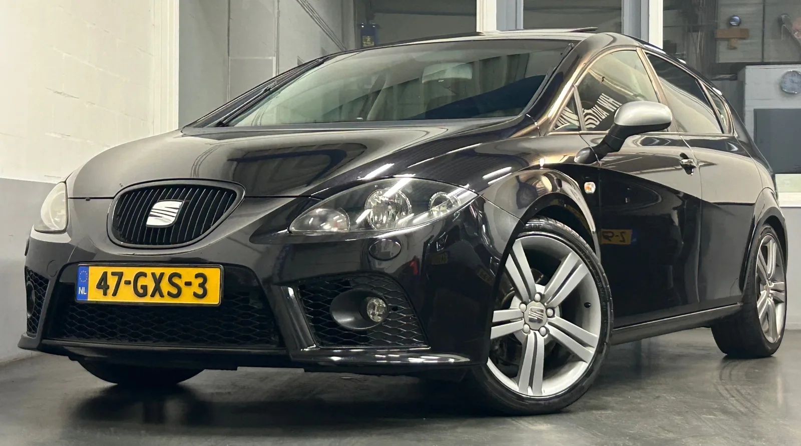 SEAT Leon (2008) — foto 1