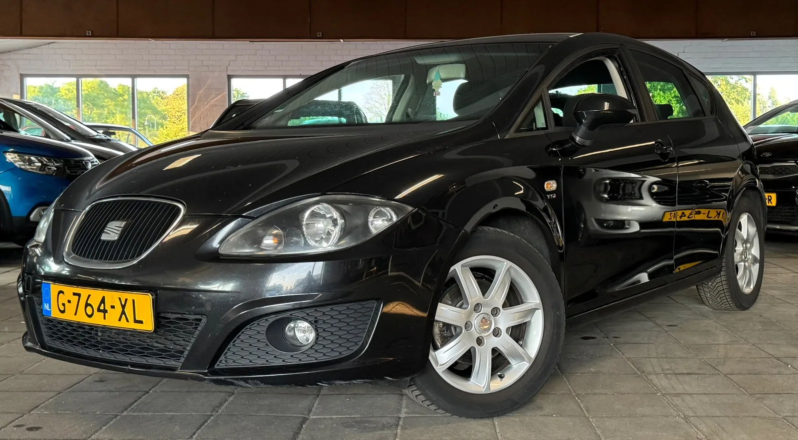 SEAT Leon (2011) — foto 1