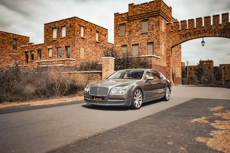 Bentley Flying Spur (2014)