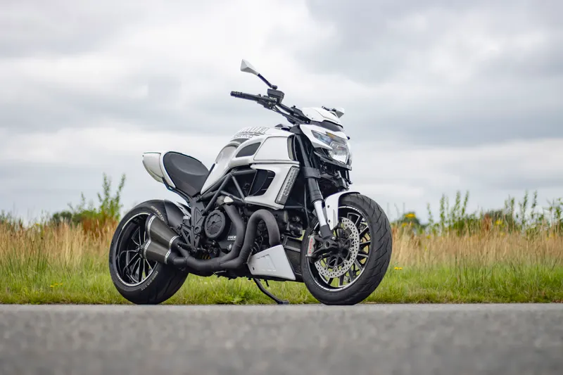 Ducati Diavel (2011)