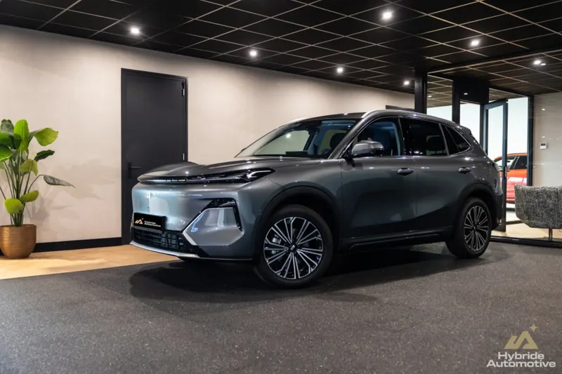 Geely Starray (2026)