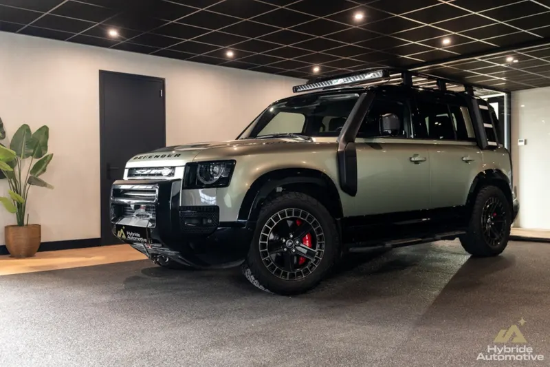 Land Rover Defender (2020)