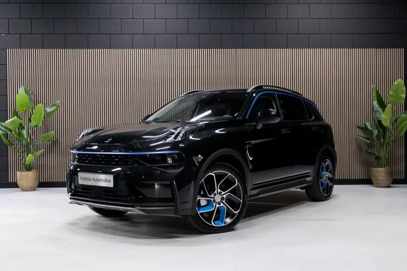 Lynk & Co 01 (2023)
