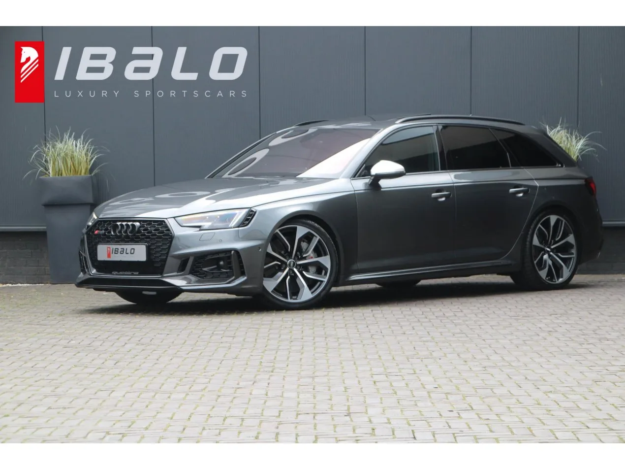 Audi RS4 (2018) — foto 1