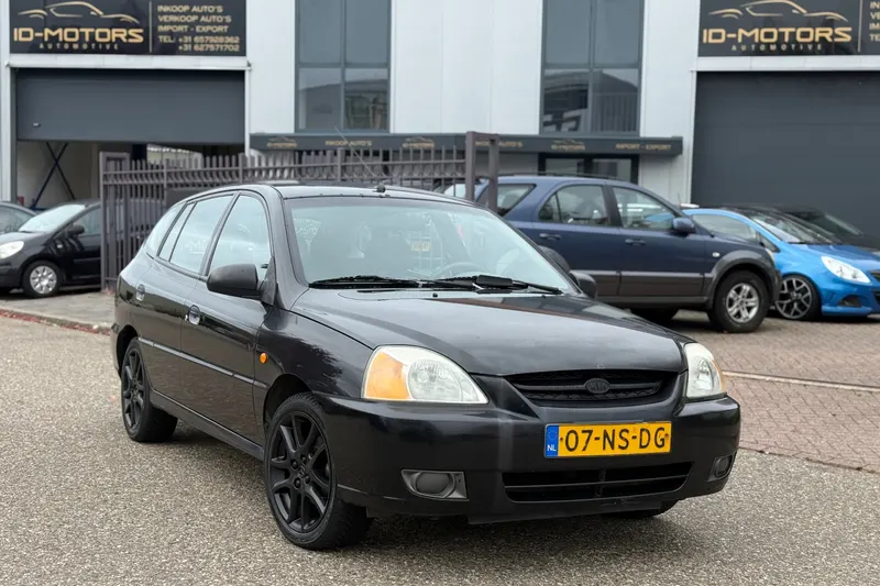Kia Rio (2004)