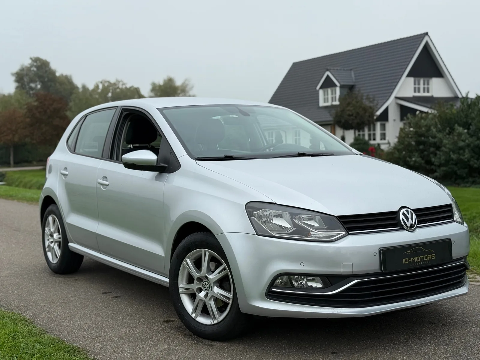 Volkswagen Polo (2014) — foto 1