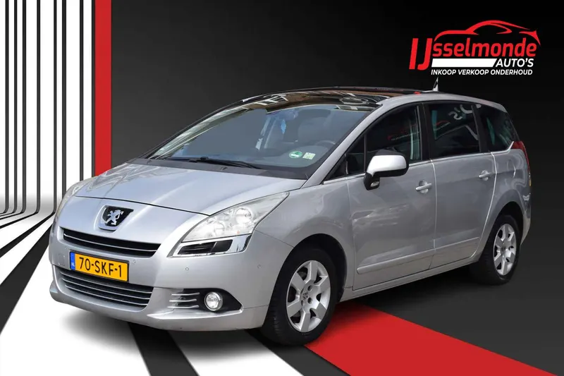 Peugeot 5008 (2011)