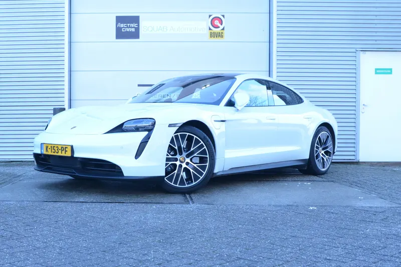 Porsche Taycan (2021)