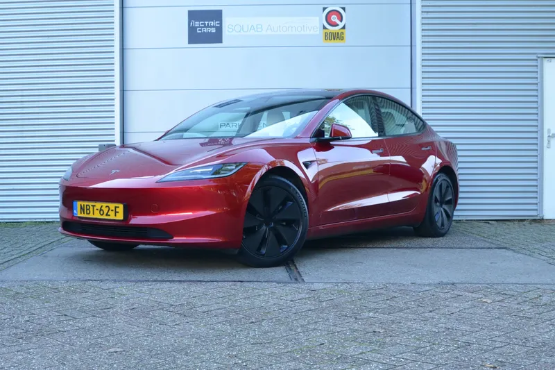 Tesla Model 3 (2024)