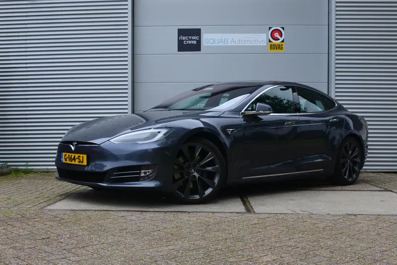 Tesla Model S (2019)
