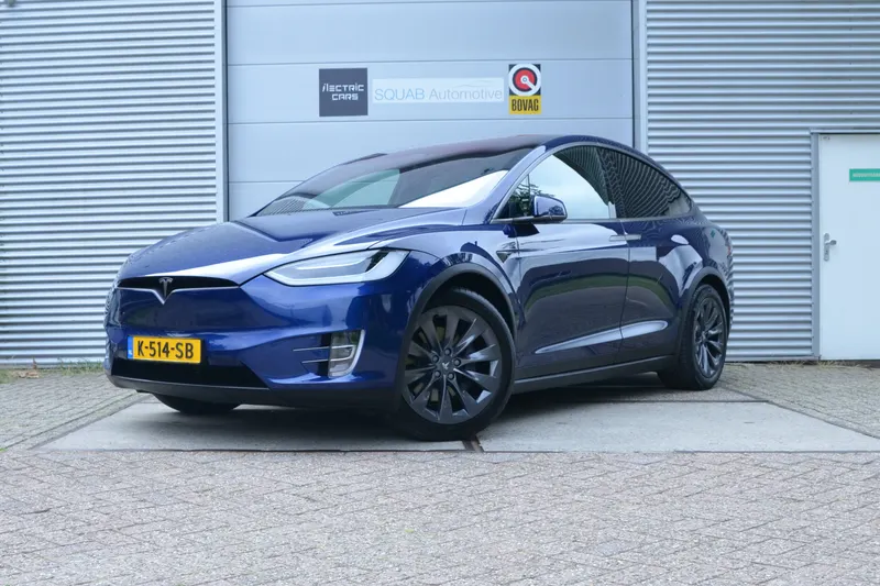 Tesla Model X (2018)
