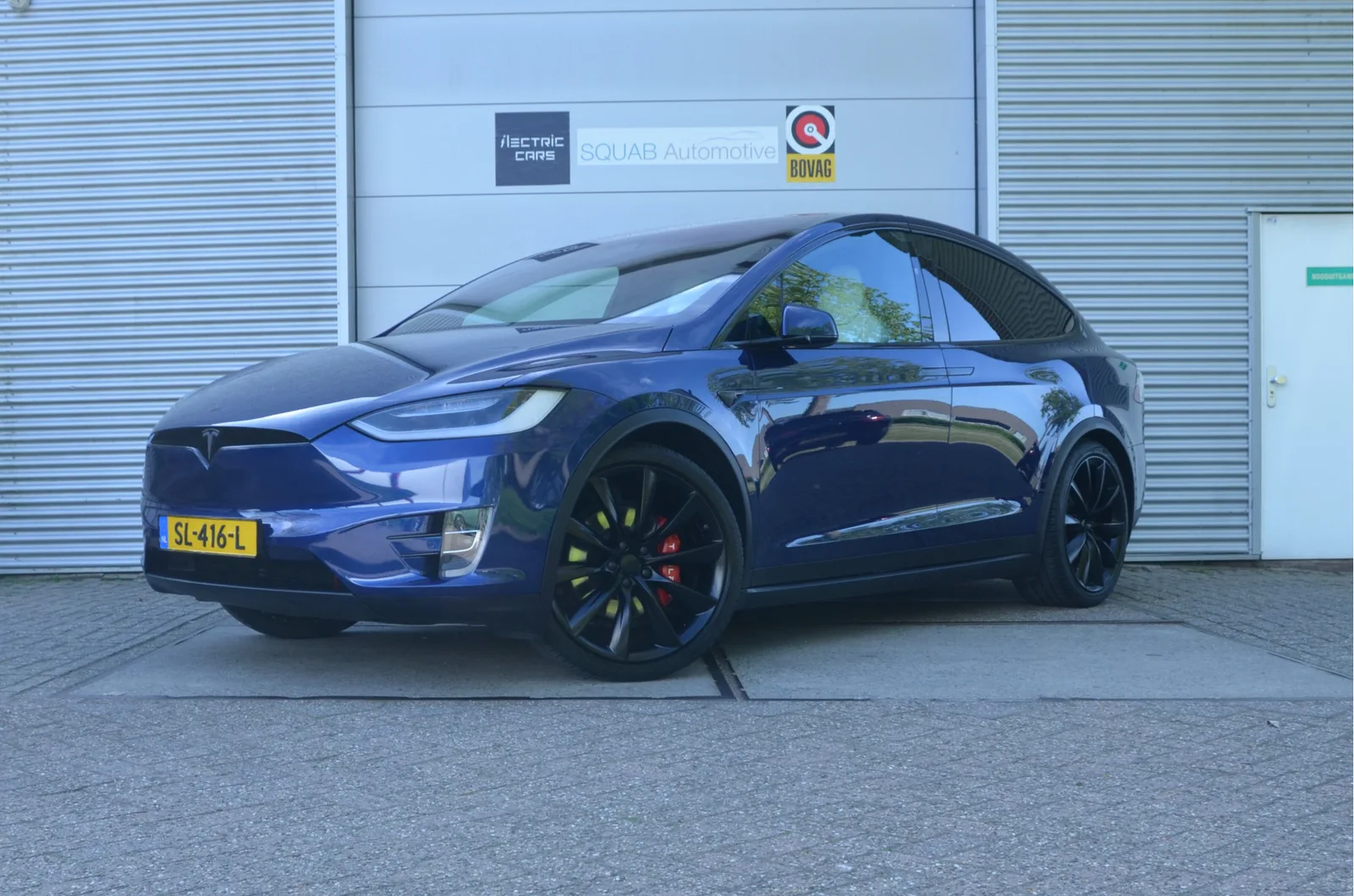 Tesla Model X (2018) — foto 1