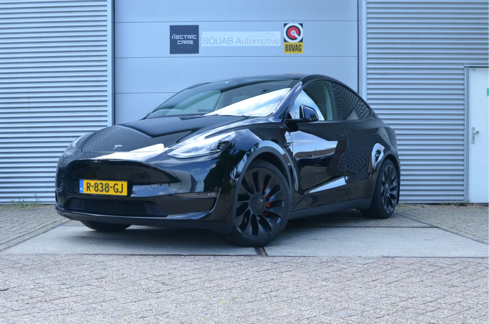 Tesla Model Y (2022) — foto 1
