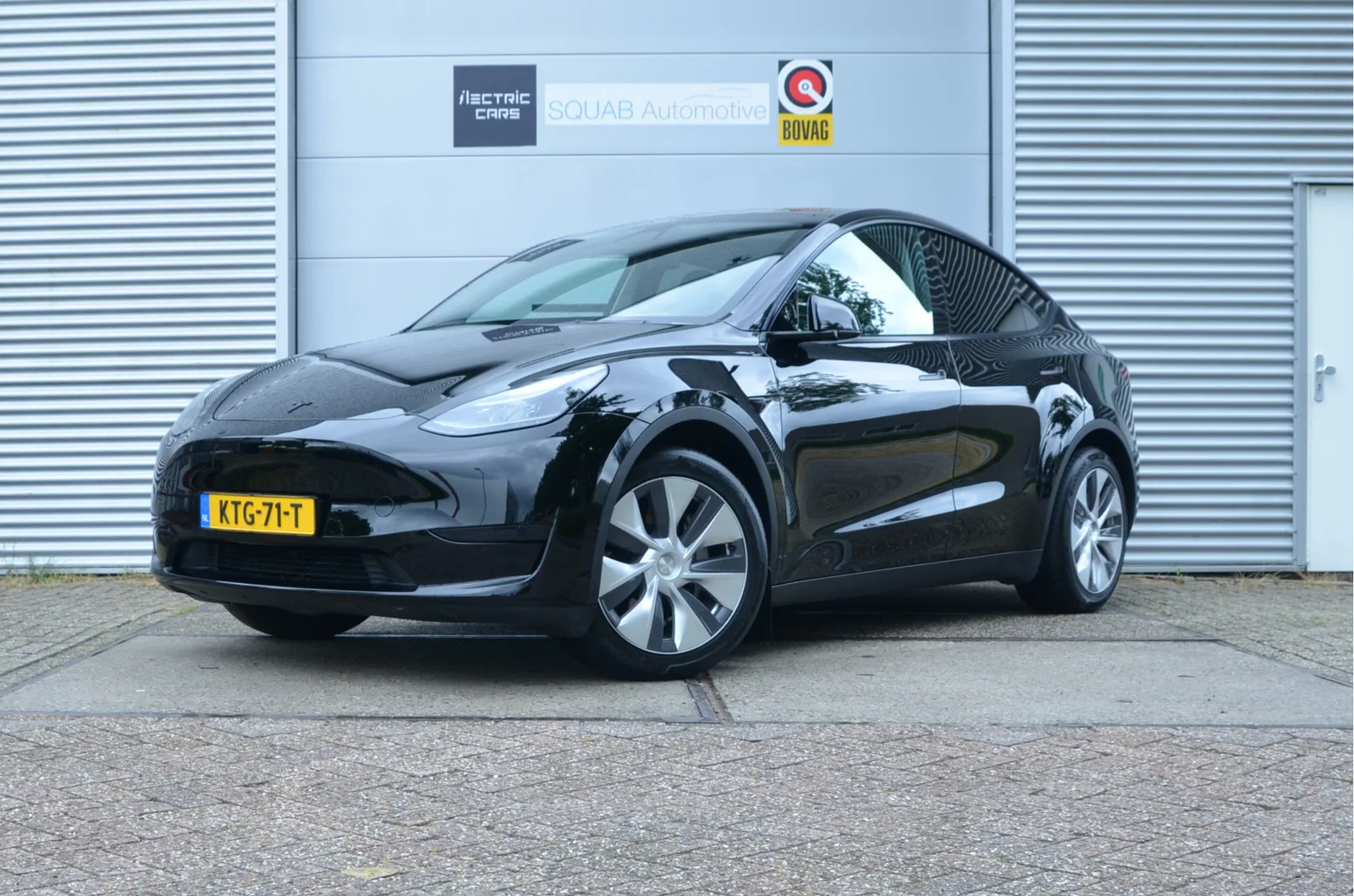 Tesla Model Y (2023) — foto 1