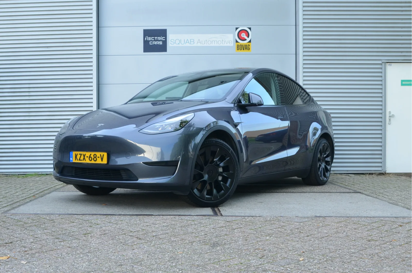 Tesla Model Y (2023) — foto 1
