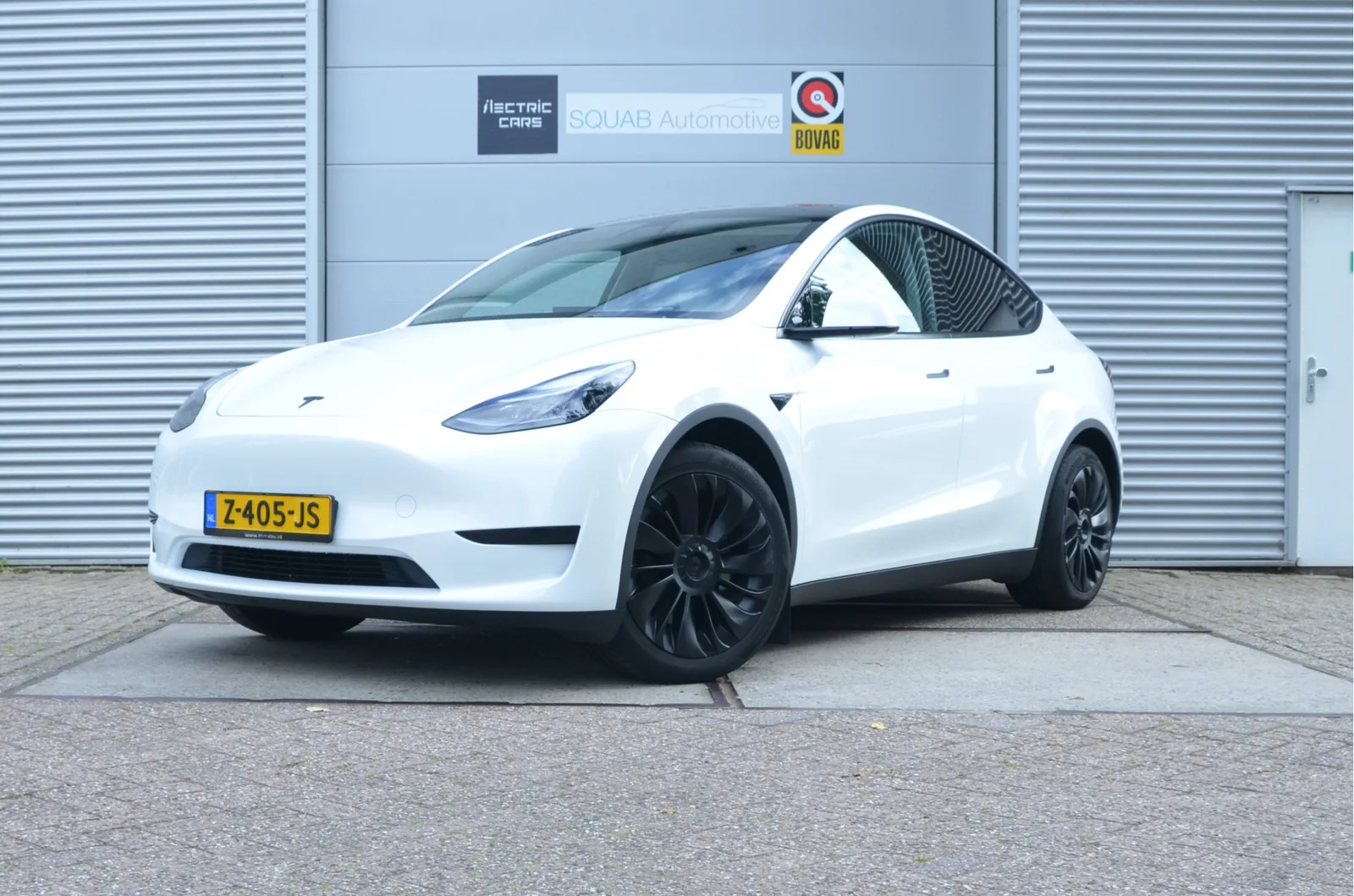 Tesla Model Y (2023) — foto 1