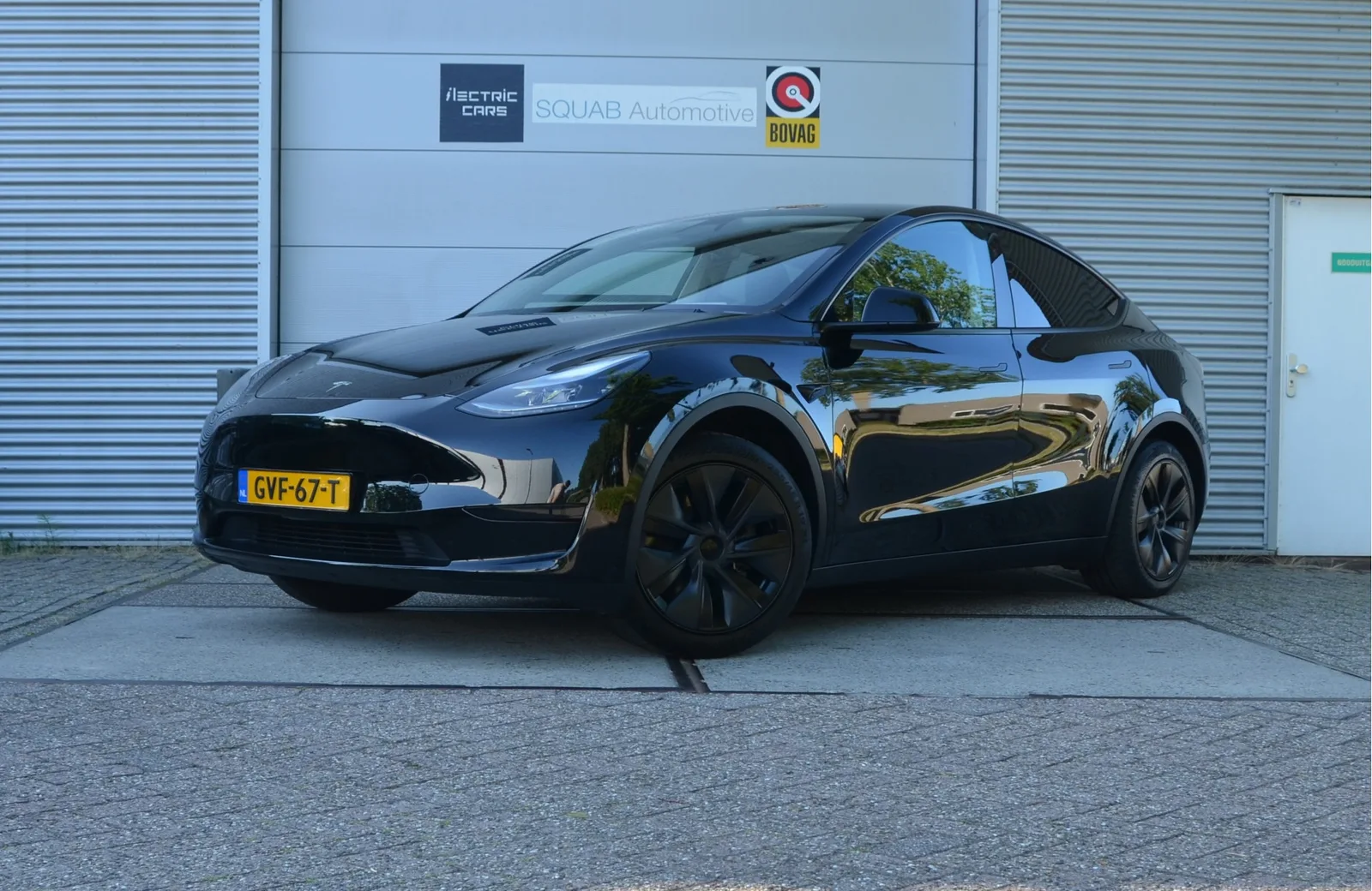 Tesla Model Y (2024) — foto 1