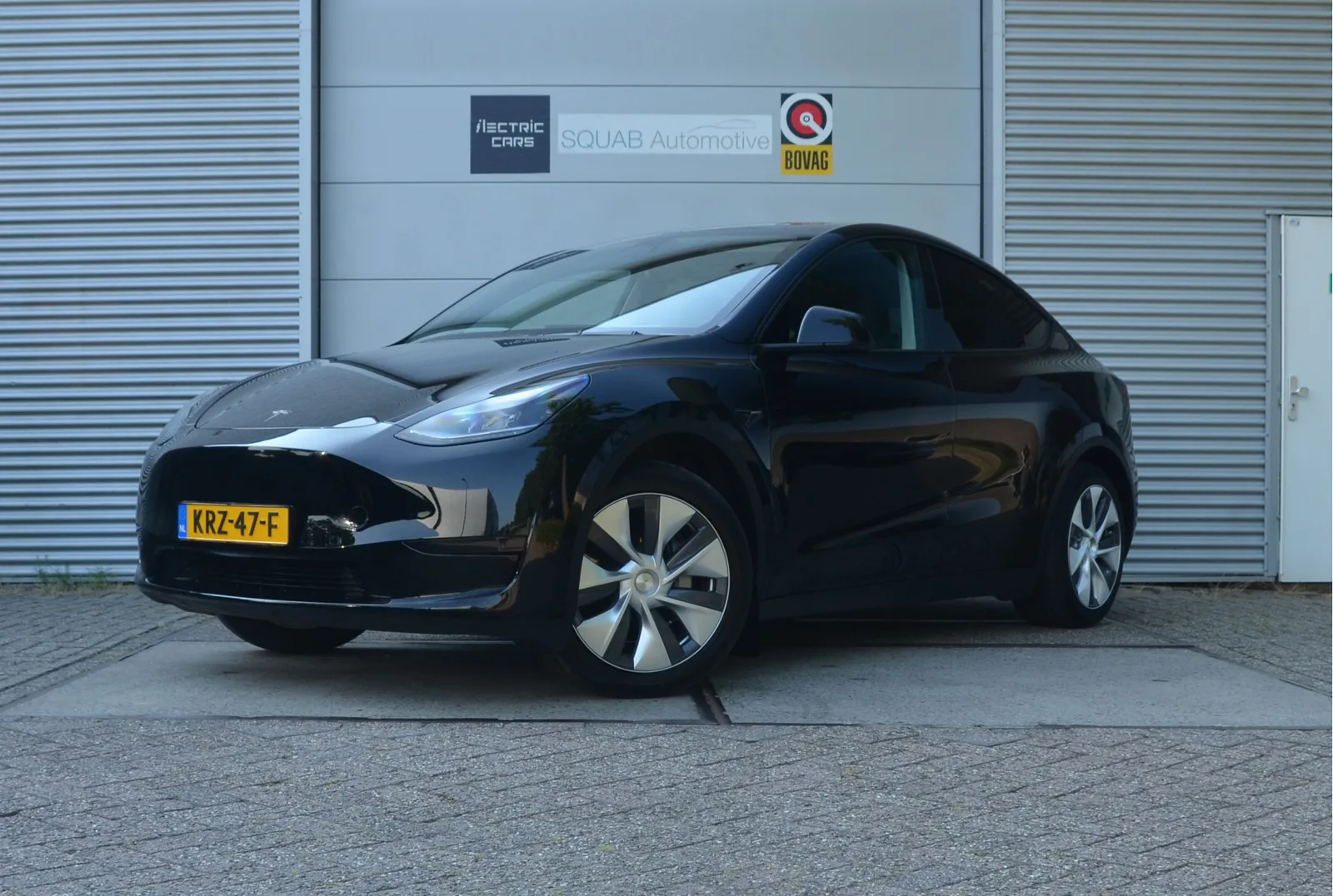 Tesla Model Y (2024) — foto 1