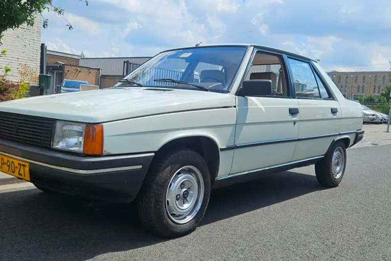 Renault 9 (1984)