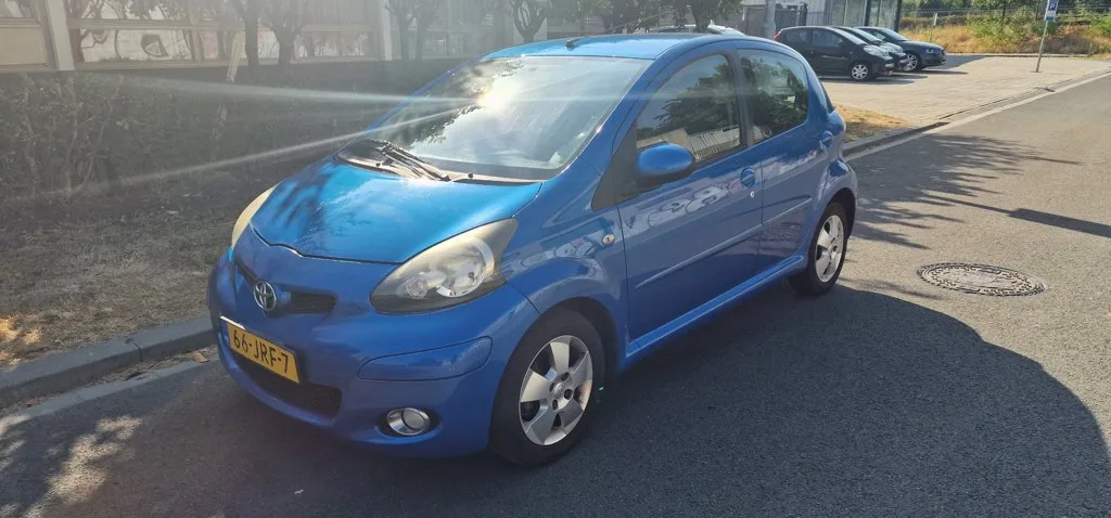 Toyota Aygo (2009) — foto 1
