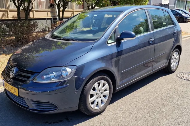 Volkswagen Golf (2005)