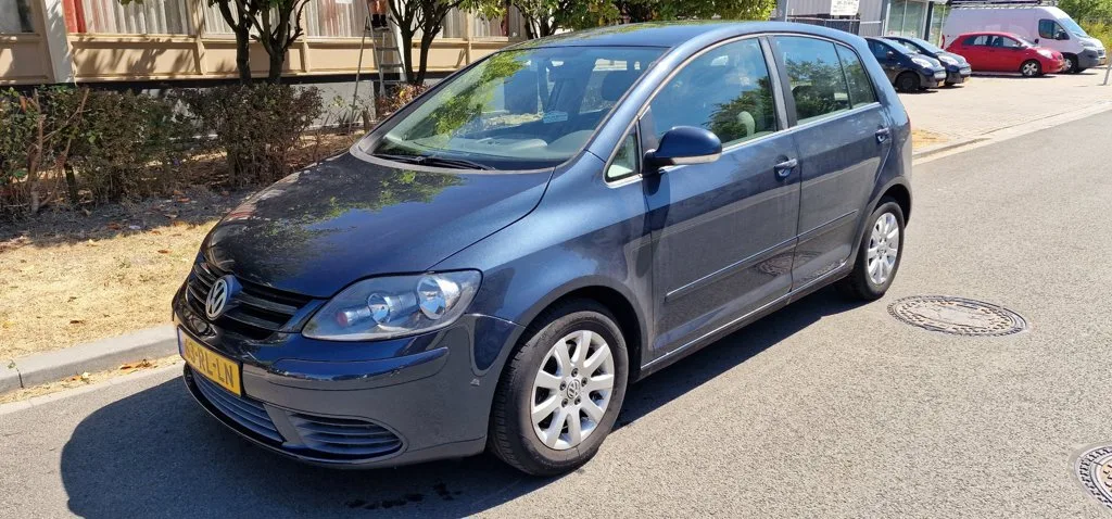 Volkswagen Golf (2005) — foto 1