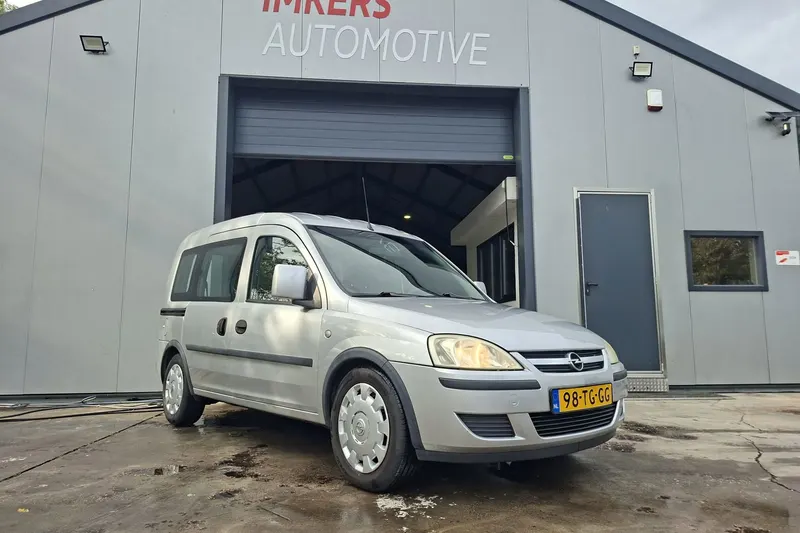 Opel Combo Tour (2006)