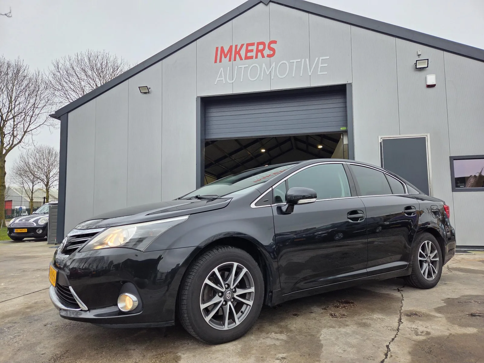 Toyota Avensis (2013) — foto 1