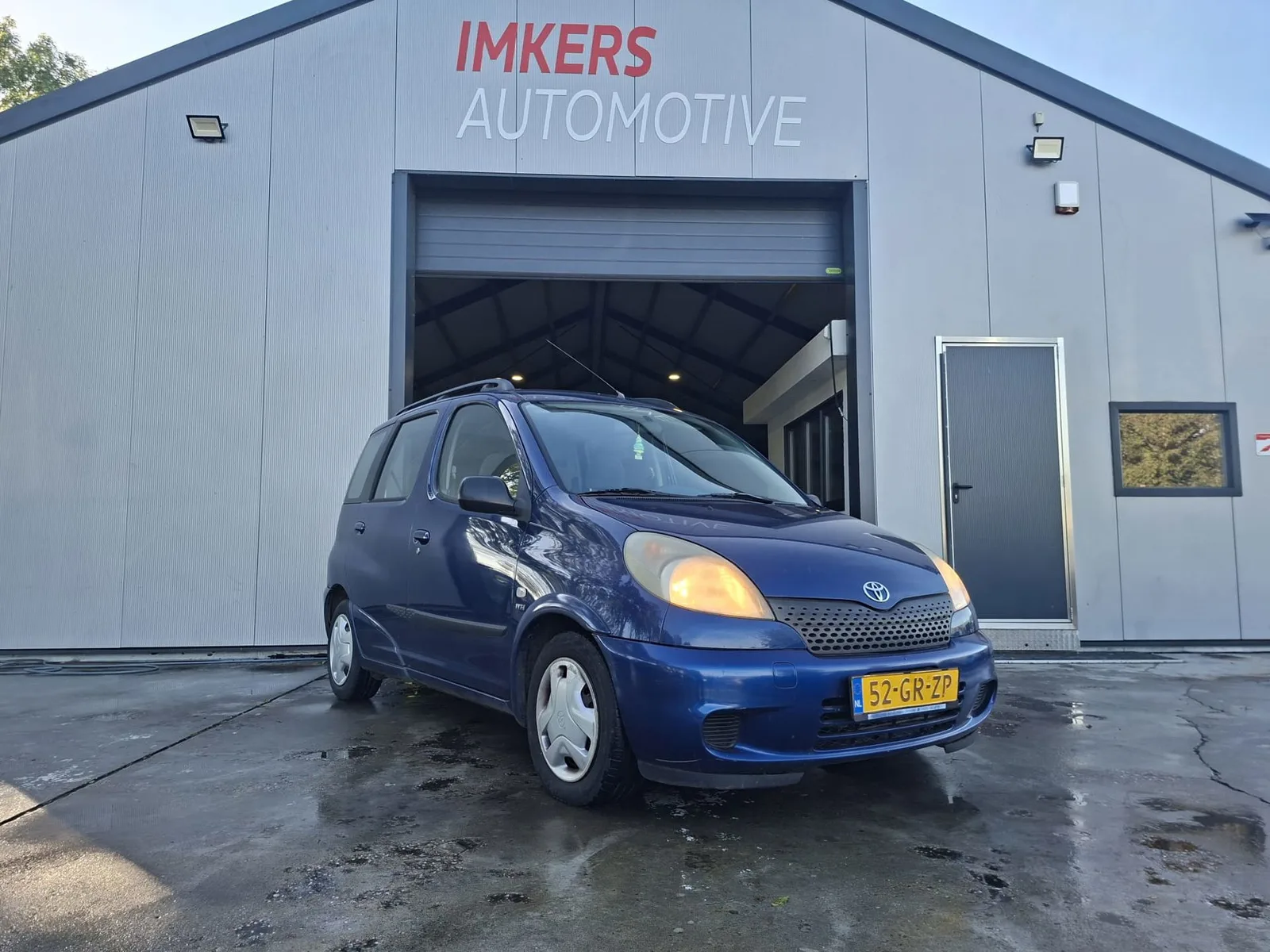 Toyota Yaris Verso (2001) — foto 1