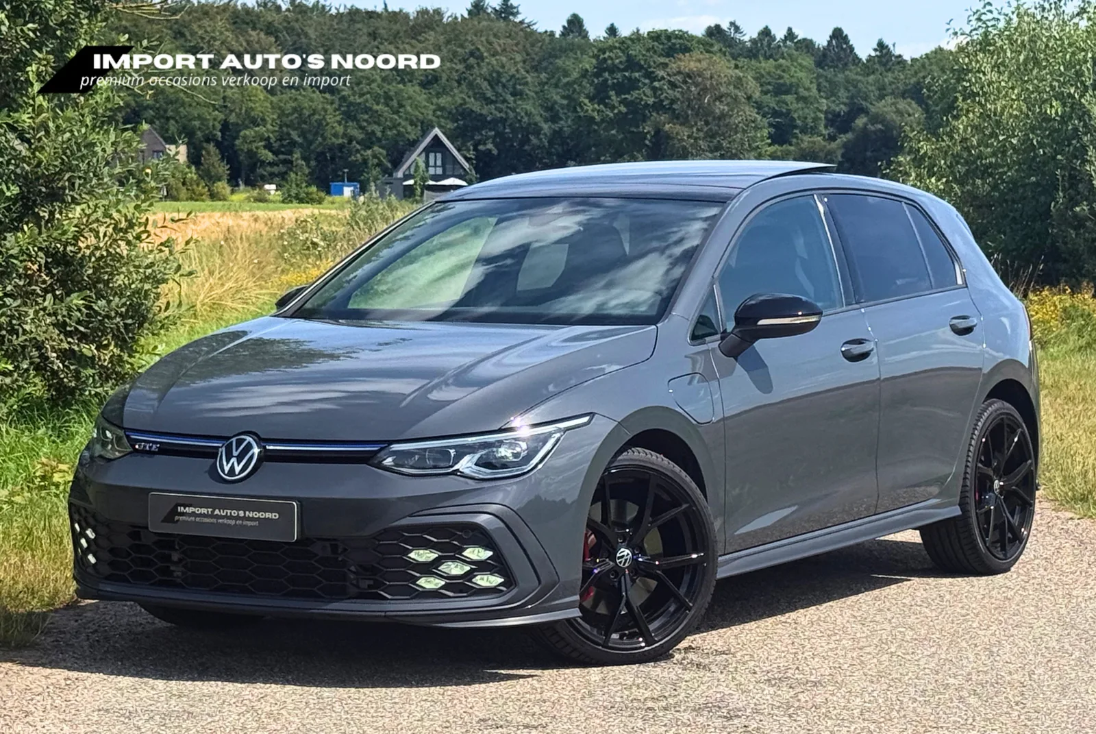 Volkswagen Golf (2020) — foto 1