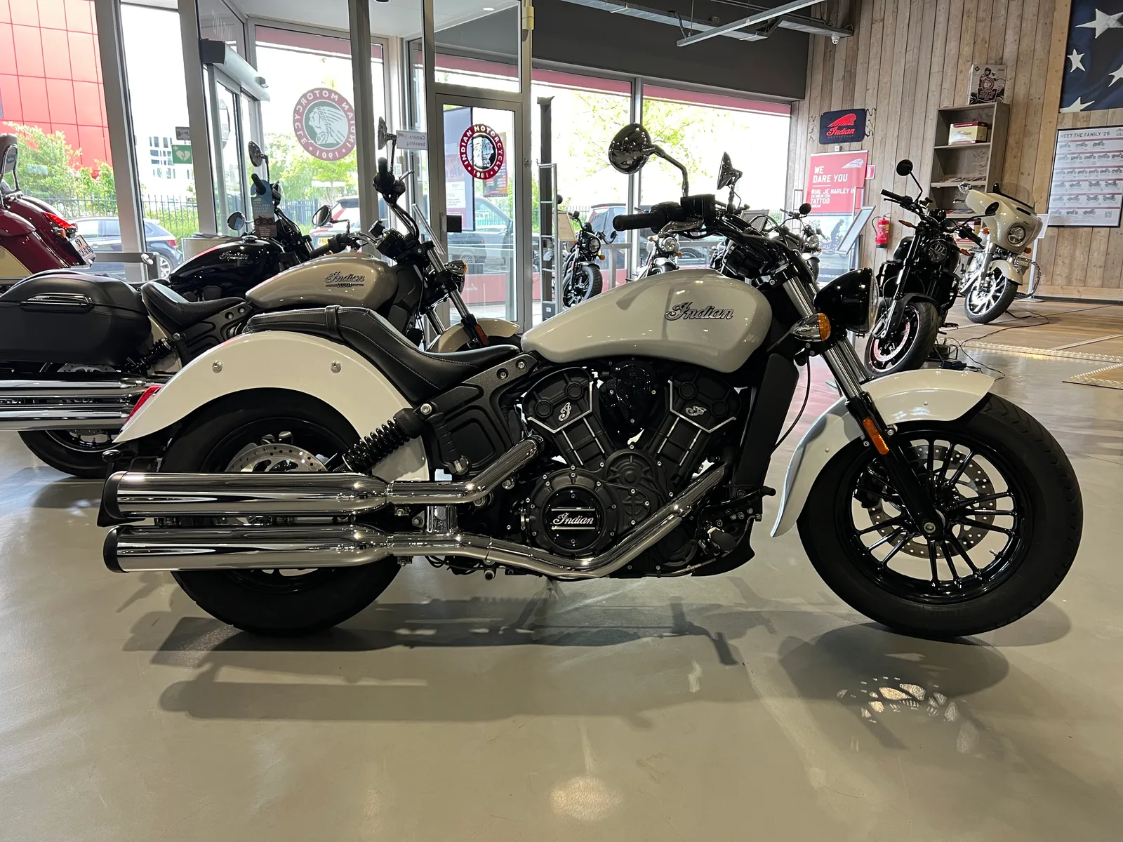 Indian Scout Sixty (2017) — foto 1