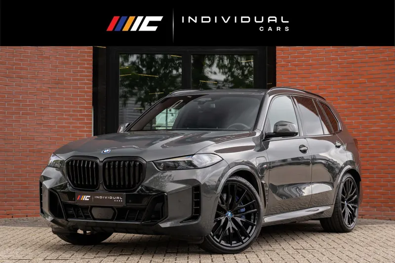 BMW X5 (2023)