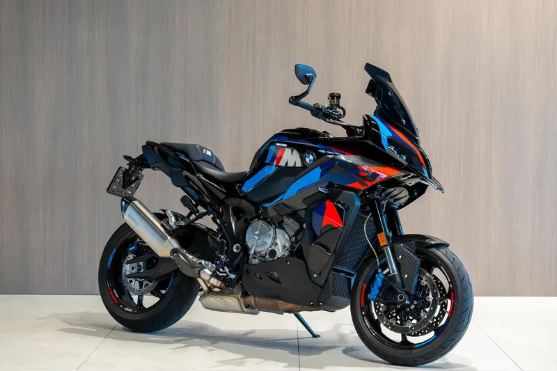 BMW M 1000 XR (2025)