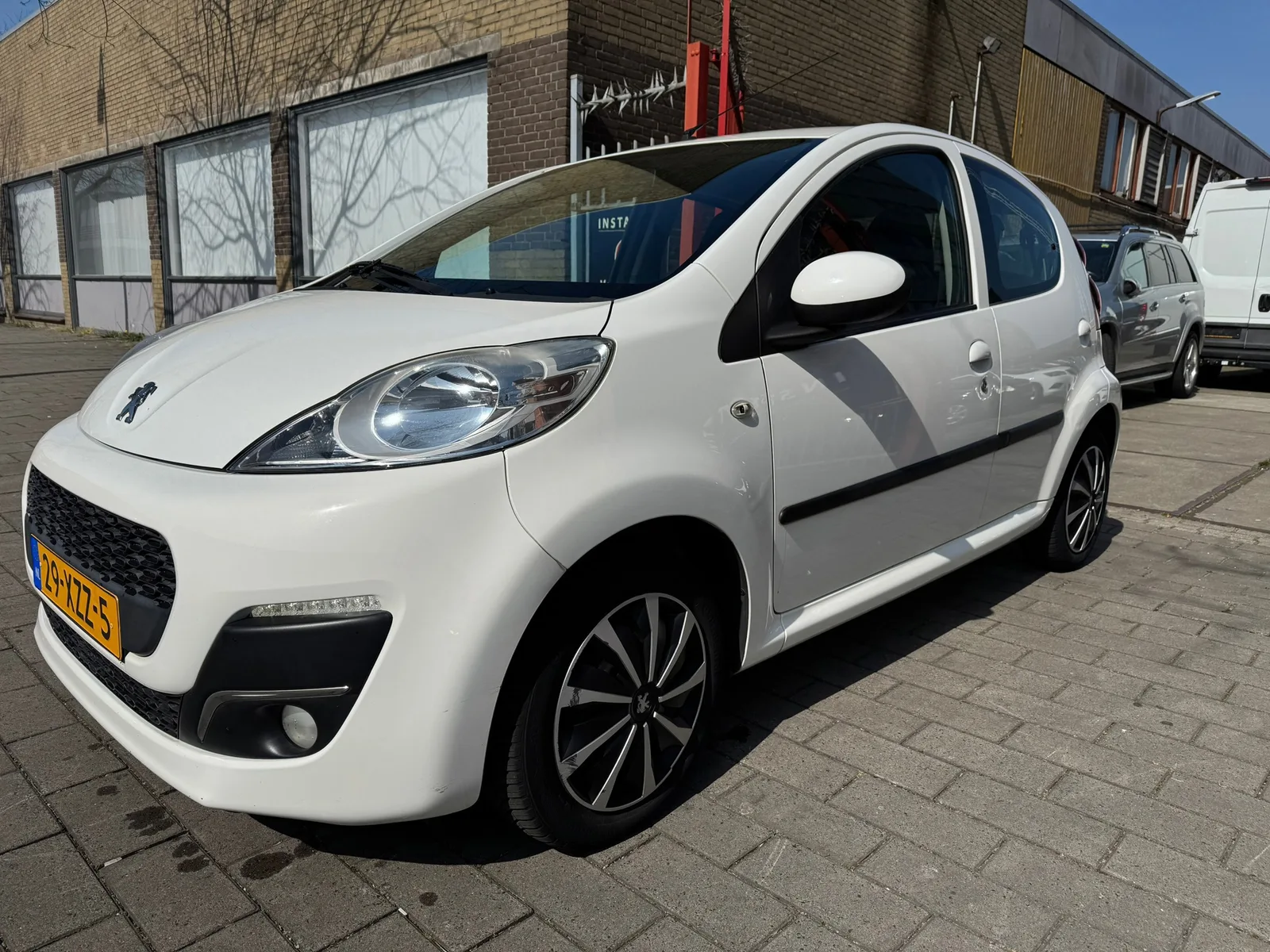 Peugeot 107 (2012) — foto 1