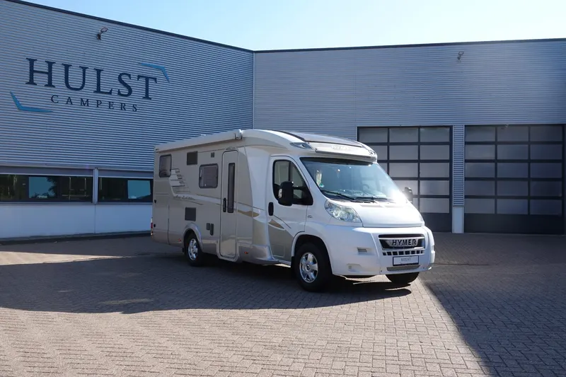 Hymer T 674 (2011)