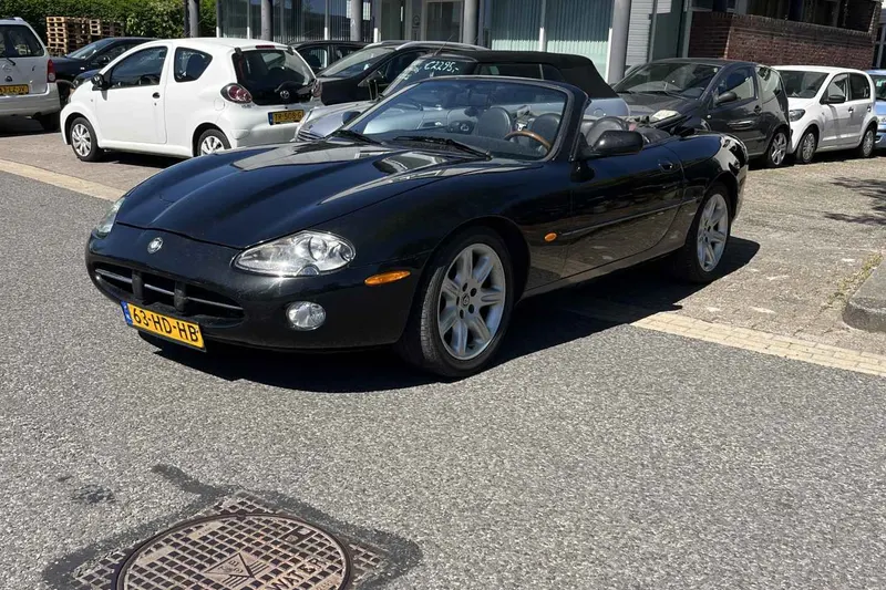 Jaguar XK8 (1997)