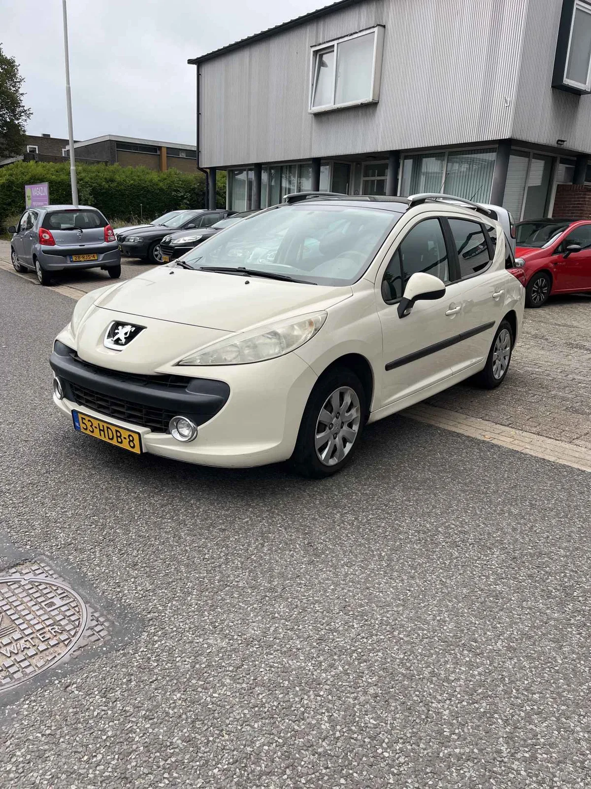 Peugeot 207 (2008) — foto 1