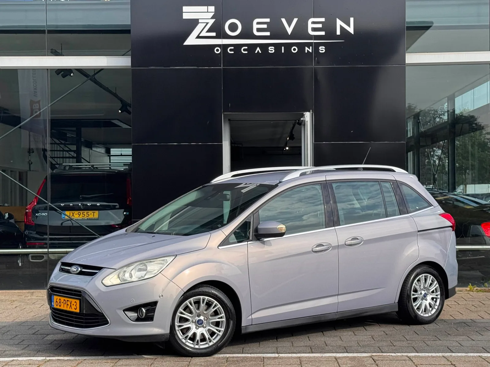 Ford Grand C-Max (2011) — foto 1