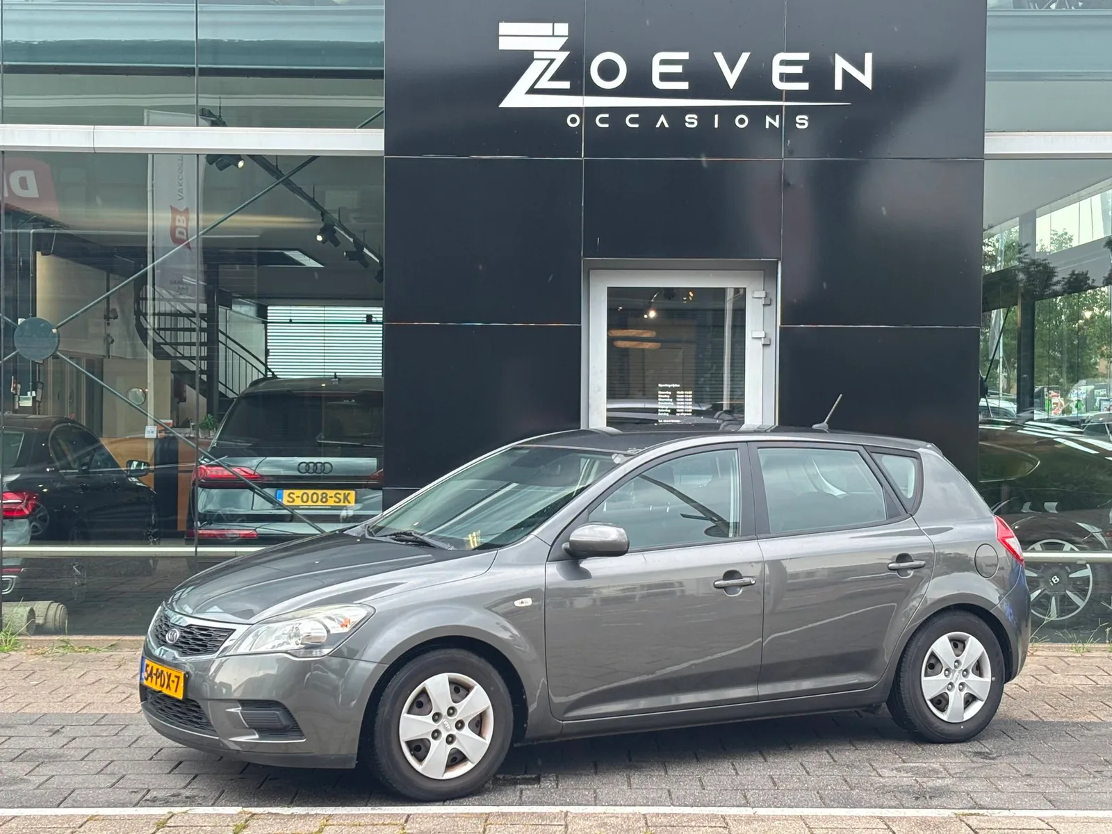 Kia Ceed (2011) — foto 1