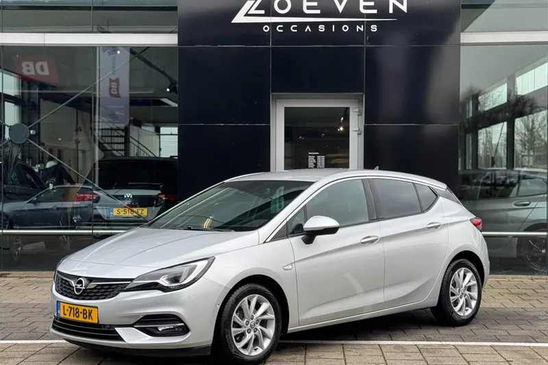 Opel Astra (2021)