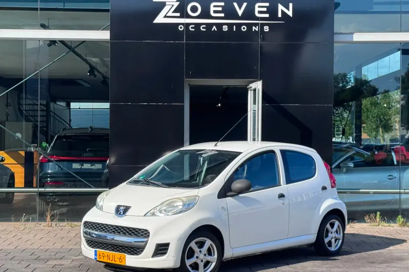 Peugeot 107 (2010)