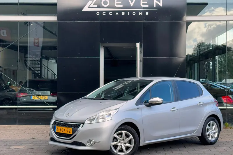 Peugeot 208 (2014)