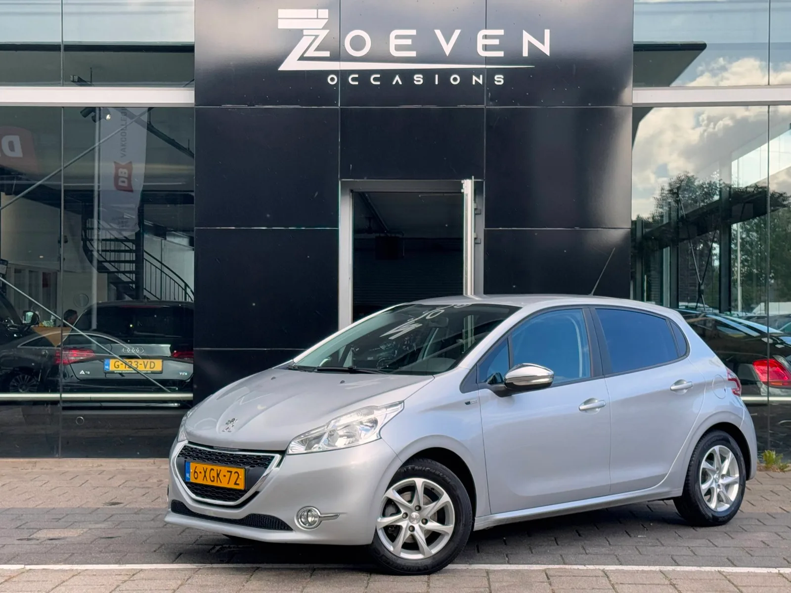 Peugeot 208 (2014) — foto 1