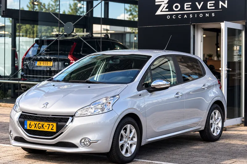 Peugeot 208 (2014)