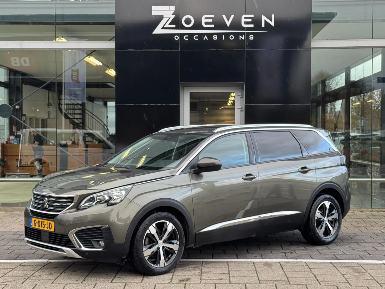 Peugeot 5008 (2018) — foto 1