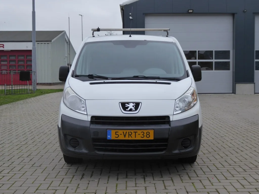Peugeot Expert (2011) — foto 1